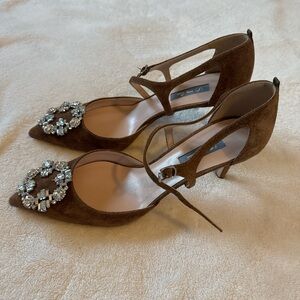 SJP brown heels women’s size - 39 EU (9/9.5 US). NEVER WORN.